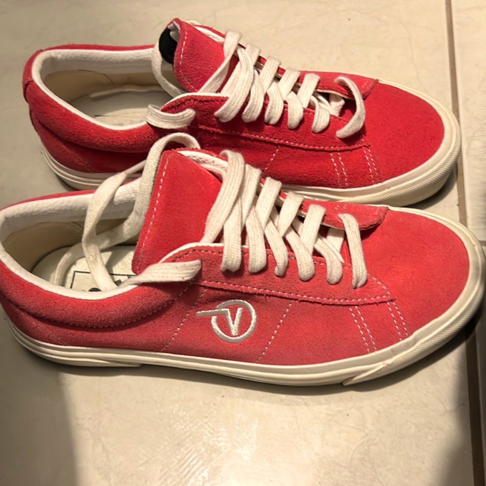 Woman’s Vans Size 7. Litterly worn for half a day look at pic in new condition